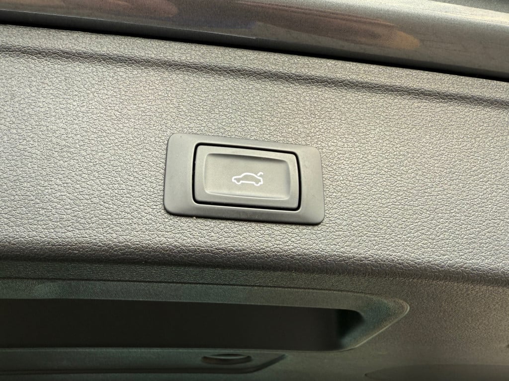 Audi A4 avant 40 tfsi design pro line plus