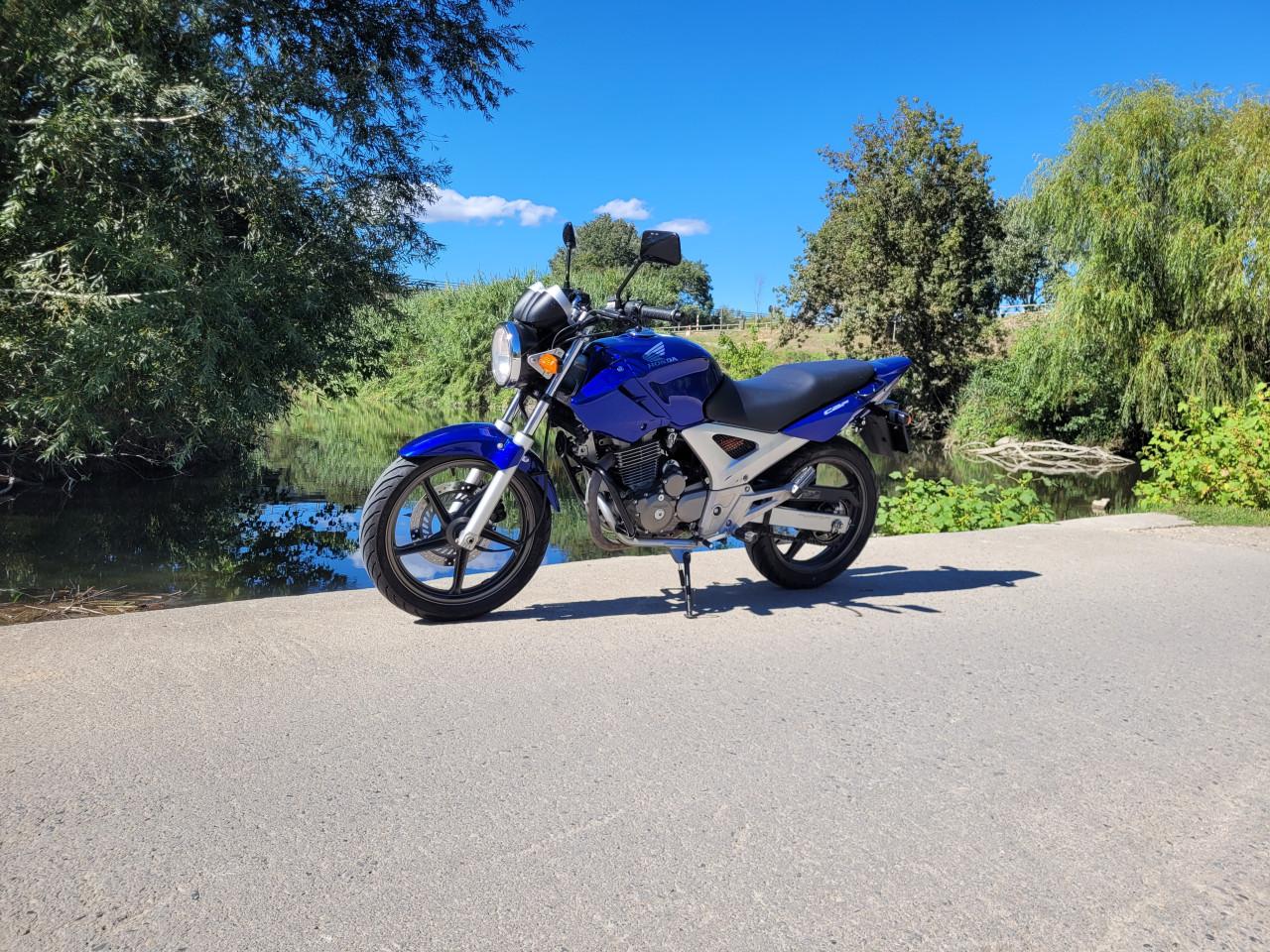 Zuinige Honda CBF 250