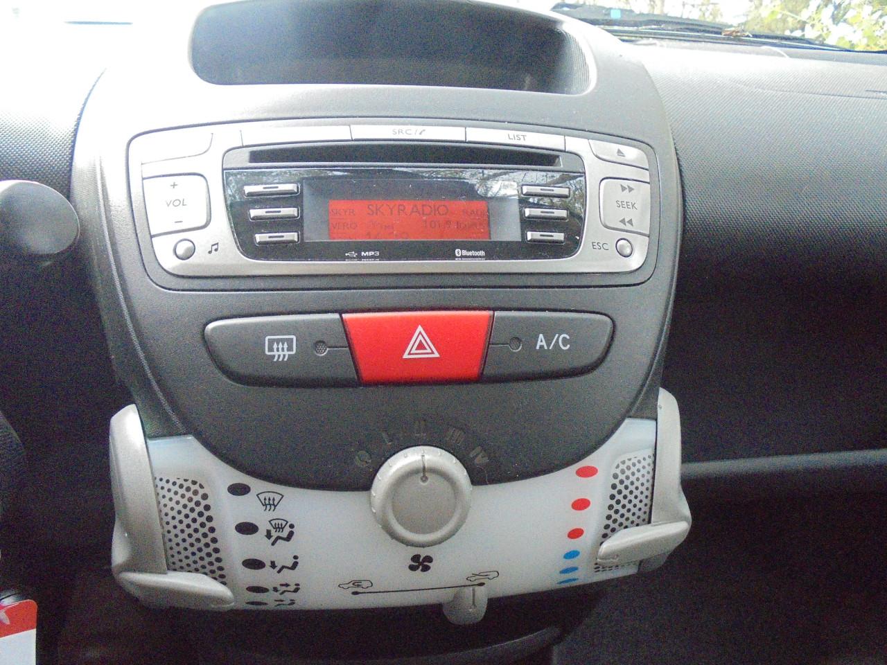 Aygo Bouwjaar 2014 met Apk ,N.A.P in goede conditie ,3 Mnd Garantie