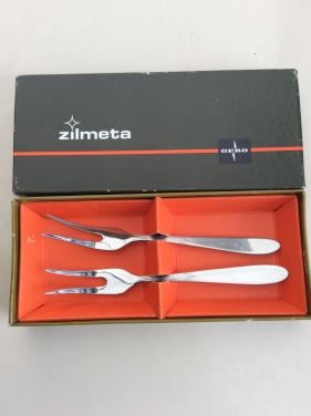 2 Vleesvorkjes.   Merk: GERO Zilmeta.