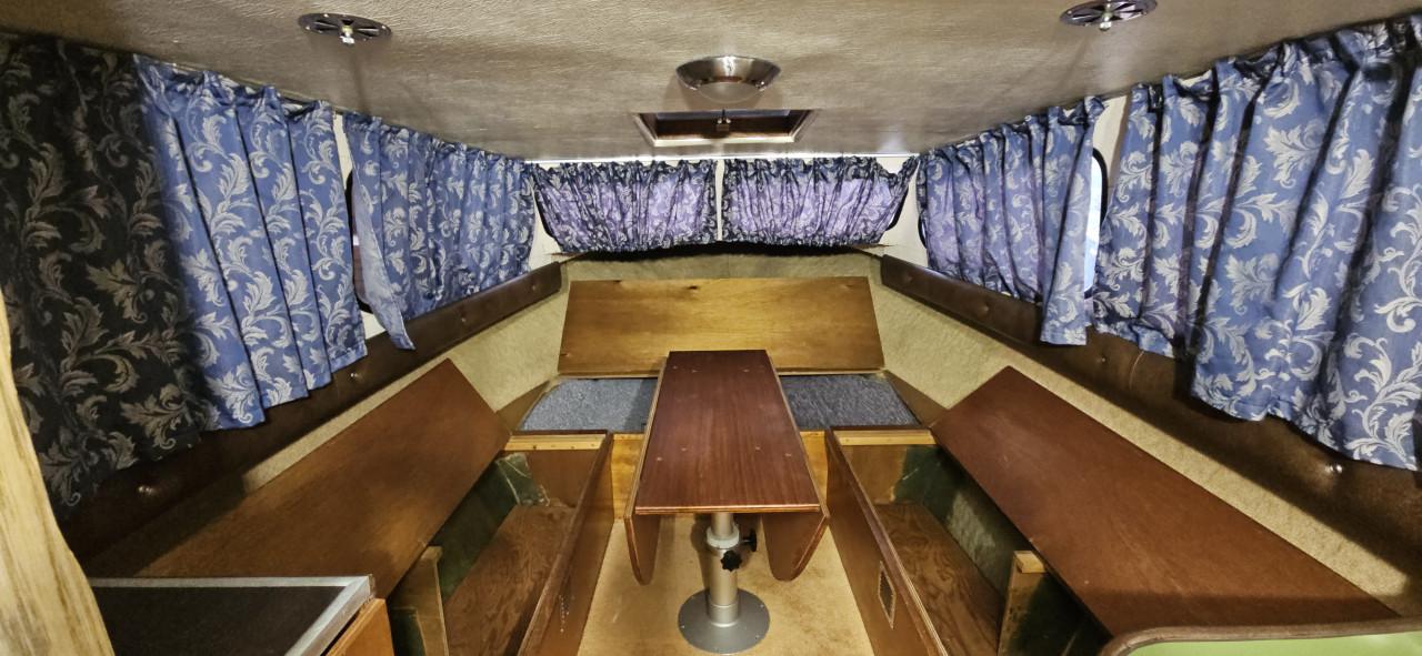 Ruime Mistral 680 polyester weekendkruiser met 40PK Yamaha
