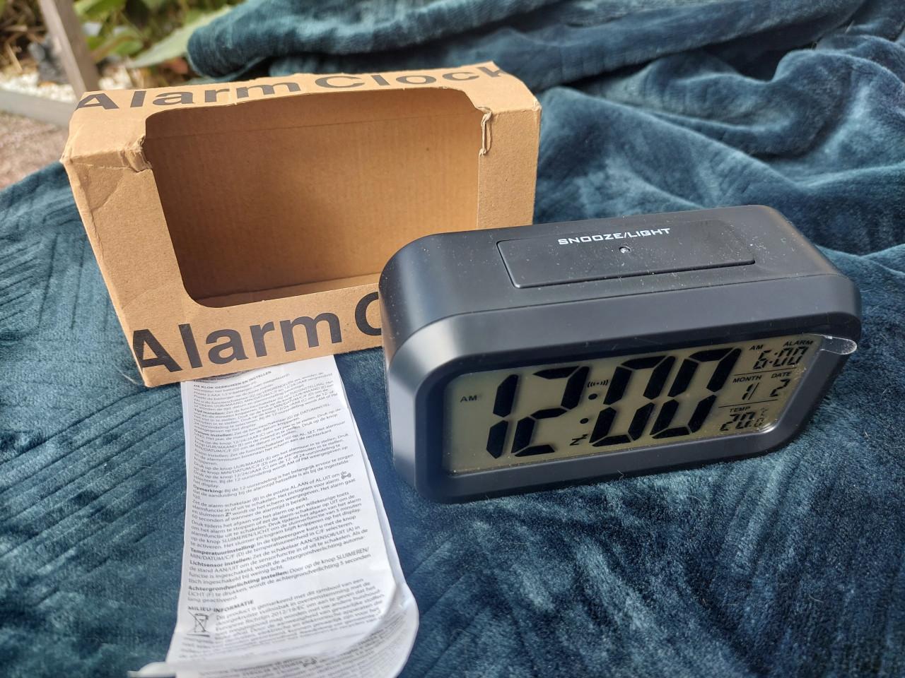 2 nieuwe alarm/snooze clock jes zwart