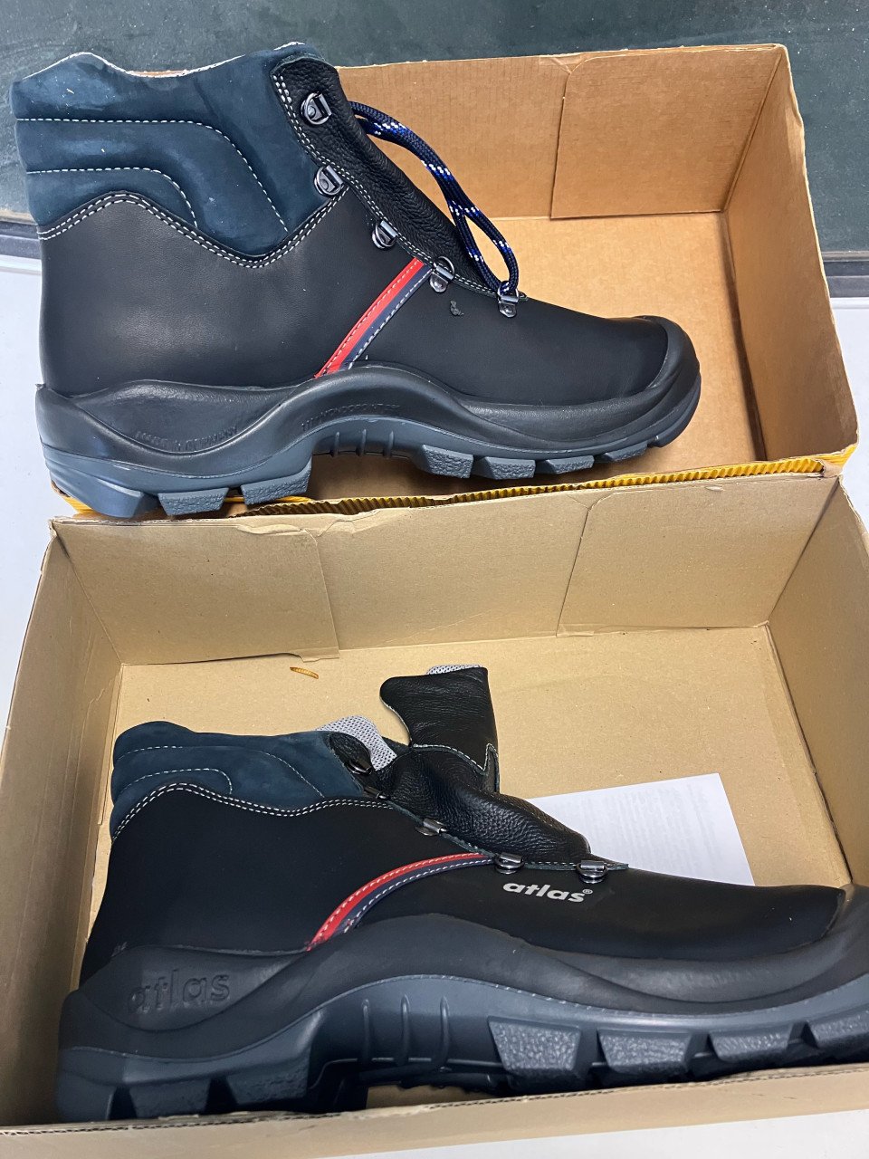 Werkschoenen.