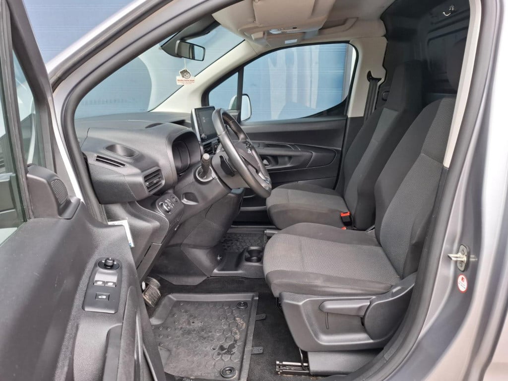 Opel Combo 1.5d l2h1 edition automaat / airco / cruise controle / trekhaak 