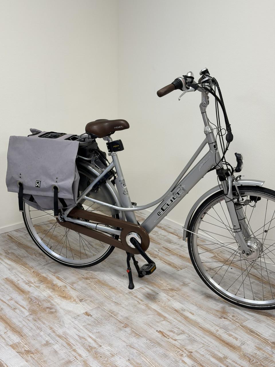 Sterke Elektrische dames fiets E-Cult 420Wh Accu E-bike 52CM