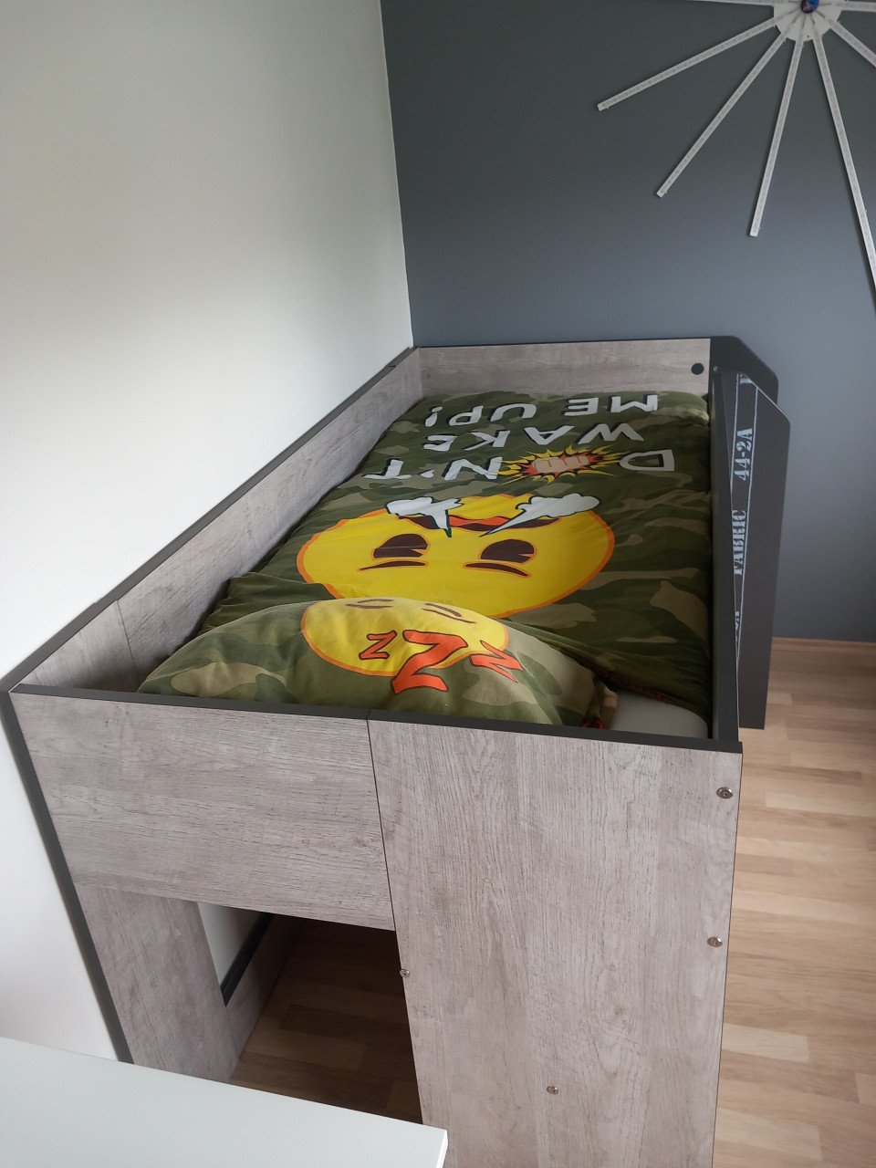 Hoogslaper bed inclusief bureau