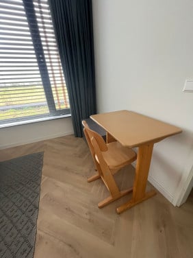 Schooltafeltje & schoolstoeltje (vintage/retro)