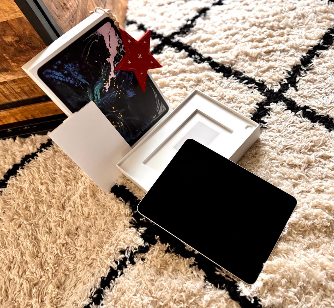 🎄🎁Ipad pro 1th gen/ wifi+cellular/ uitstekende staat!🎁🎄