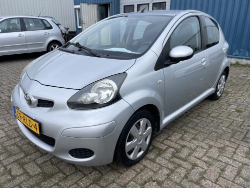 Toyota aygo 1.0 12v comfort navigator 5 deurs