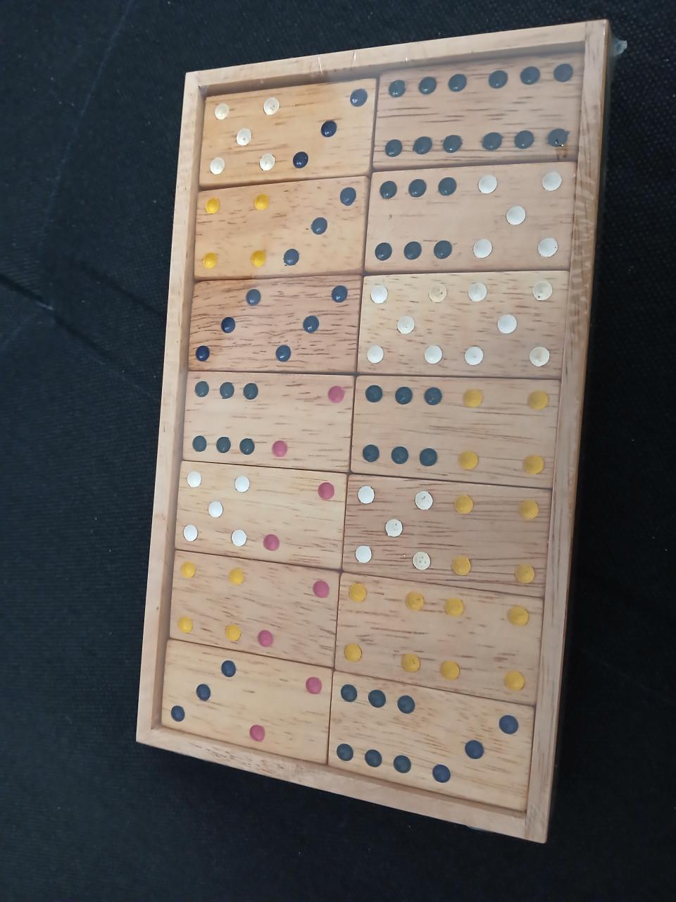 Dominos