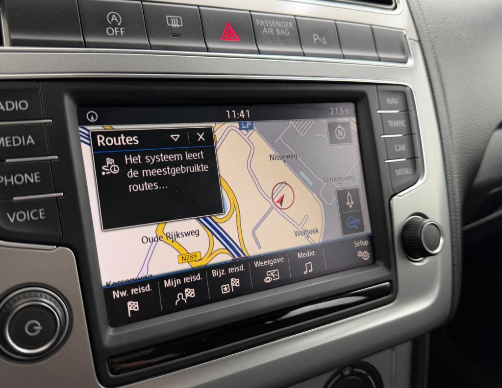 Volkswagen Polo occasion 1.0 bluemotion connected series | wit | tweedehand