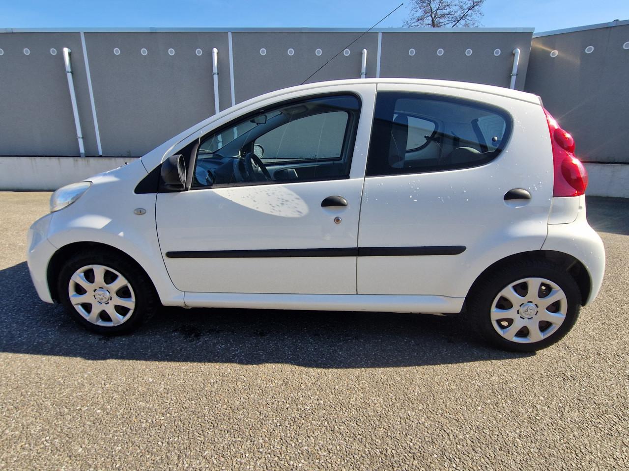 Peugeot 107 1.0-12V XR