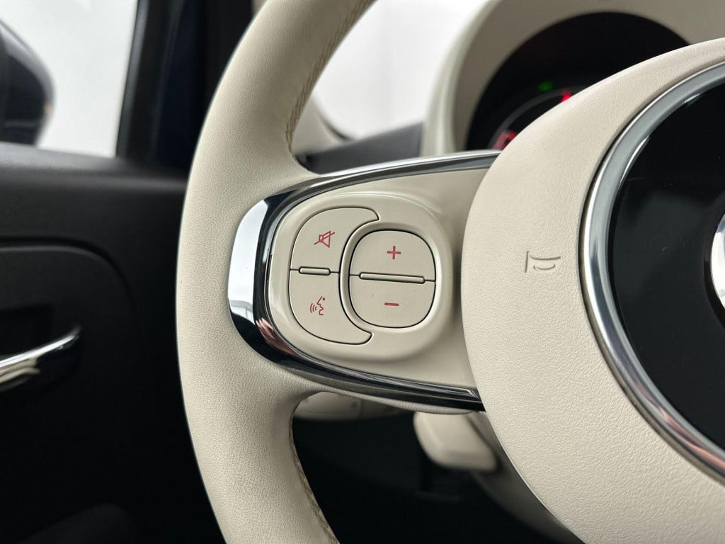 Fiat 500 1.0 hybrid dolcevita navi | panoramadak | climate control | lichtm