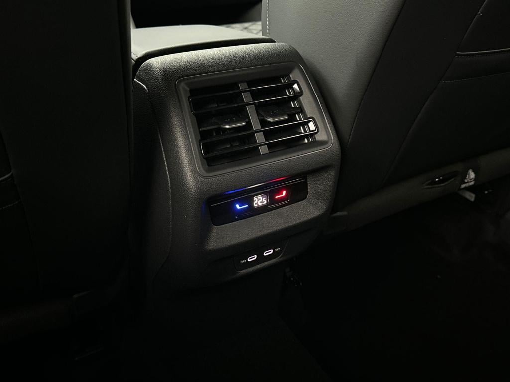 Volkswagen Tayron r-line edition 1.5 ehybrid 150 kw / 204 pk suv 6 v