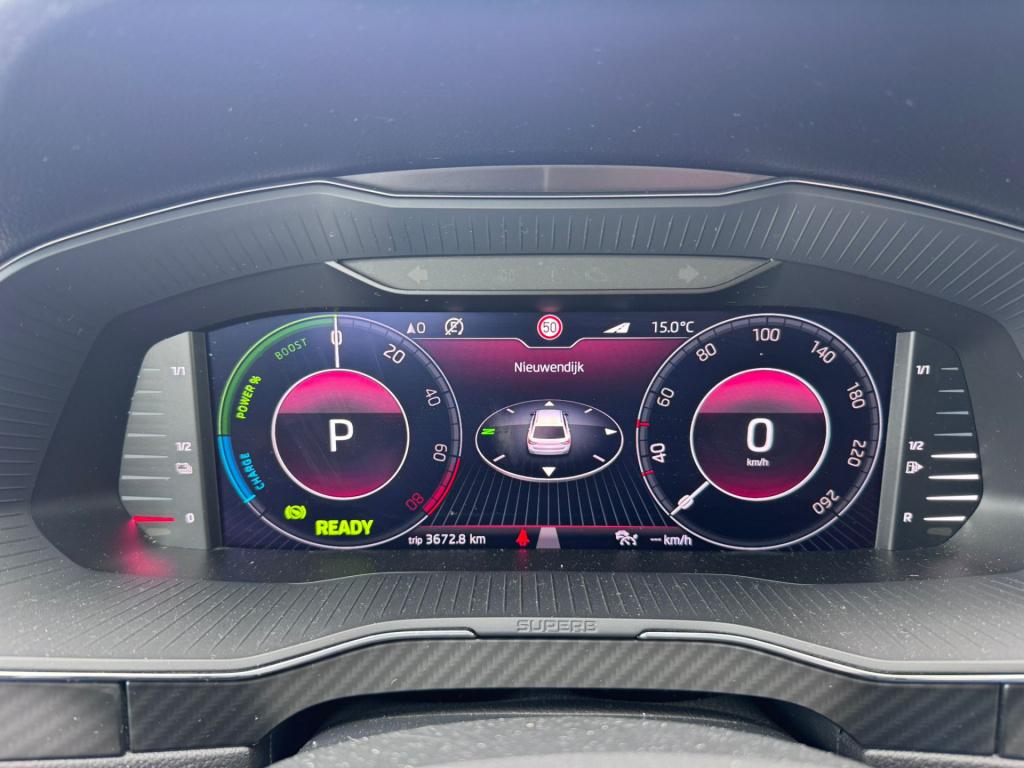 Skoda Superb combi 1.4 tsi iv sportline business