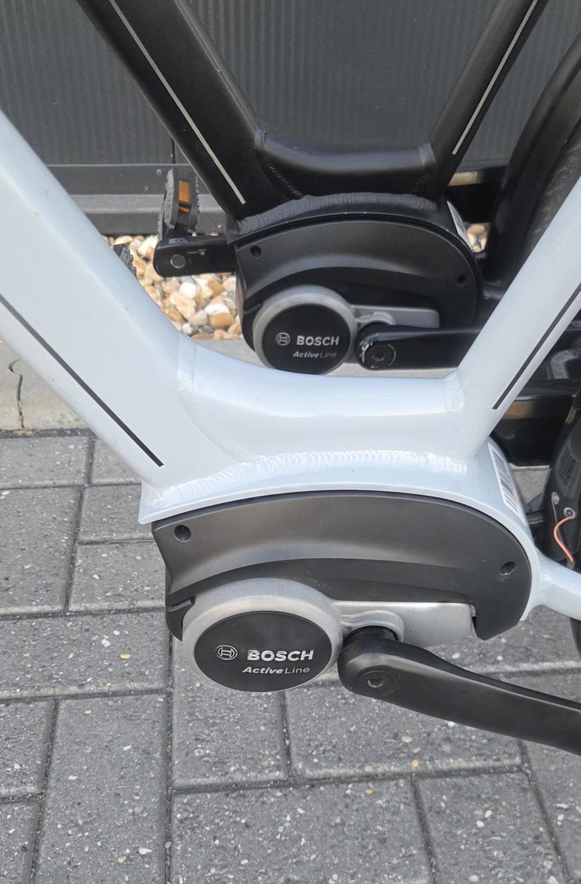 Mooie set Puch E-Symphony N7 Bosch Active Line middenmotor 400Wh  53cm