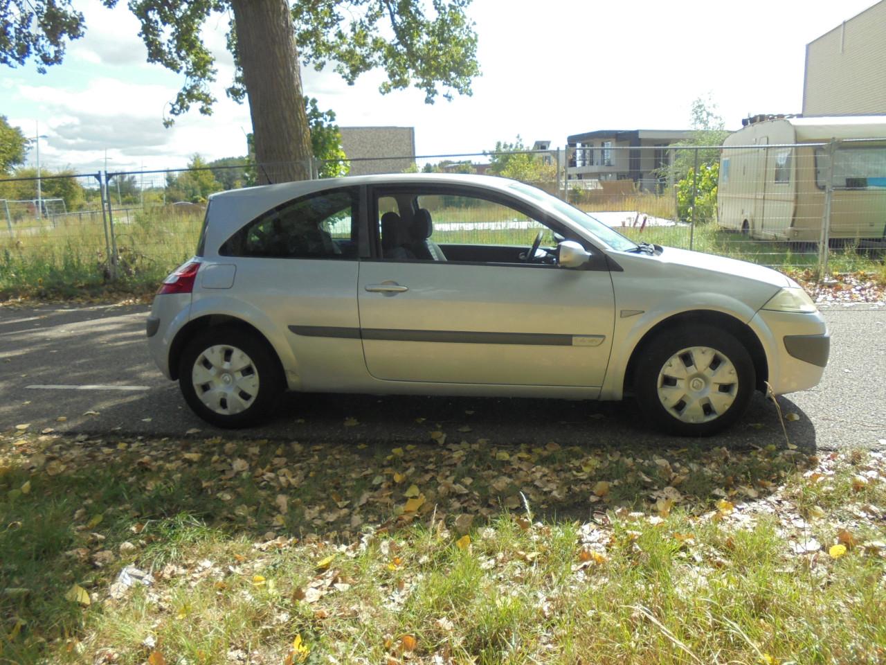 Megane 1.4 – 16V Authentique 2 eigenaar Apk Oktober 2026 leuke auto