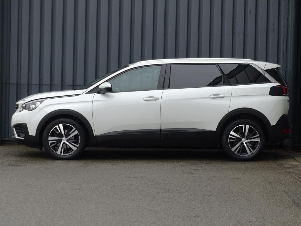 Peugeot 5008 1.2 puretech blue lease executive | 7-persoons