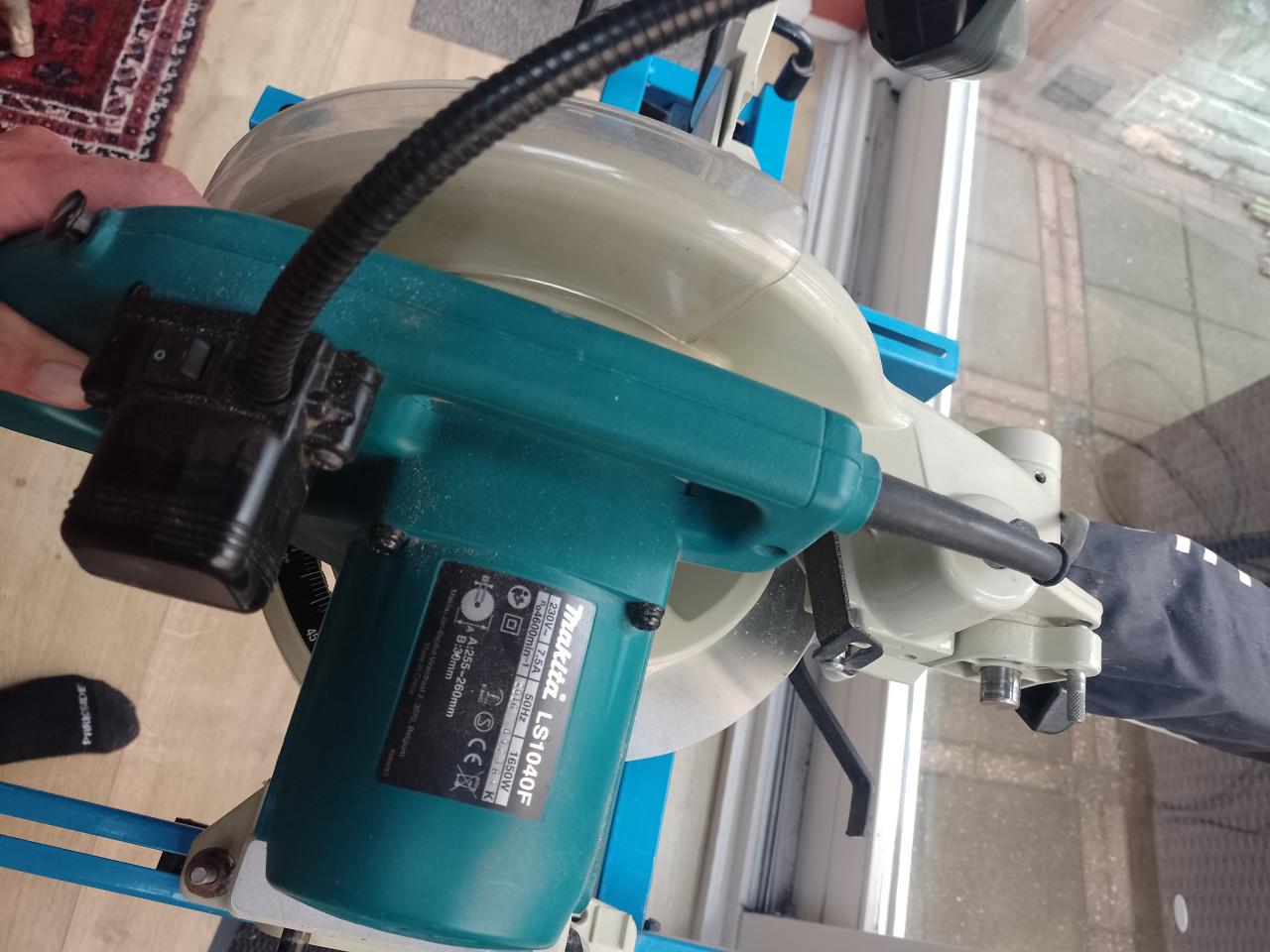 Makita Afkortzaag met onderstel