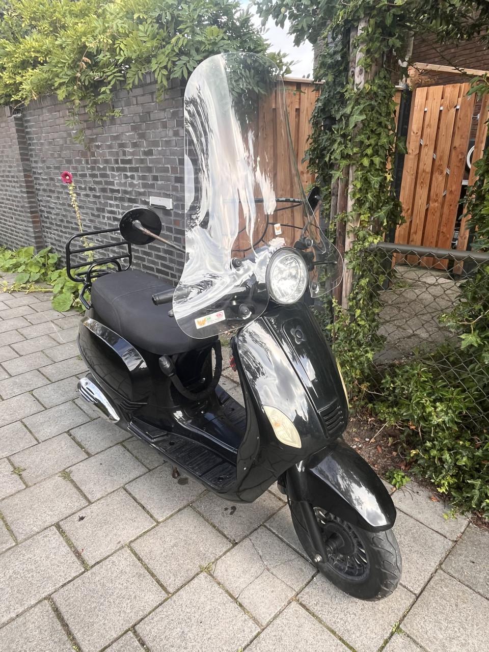 Scooter AGM