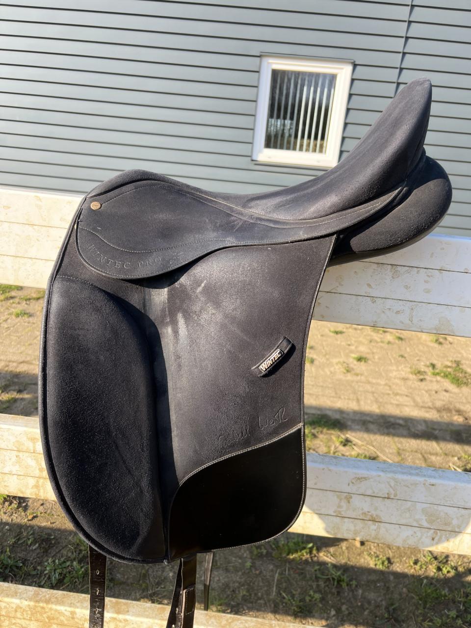 Wintec pro Isabell Werth dressuur zadel 17,5 inch