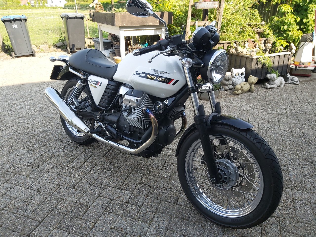 Moto Guzzi V7 Classic Cafe