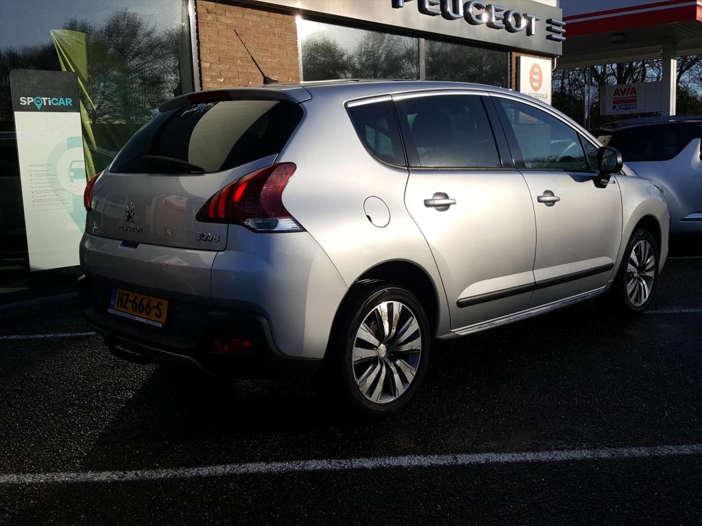 Peugeot 3008 style 1.2pt-130pk trekhaak | navigatie | cruise & climate cont
