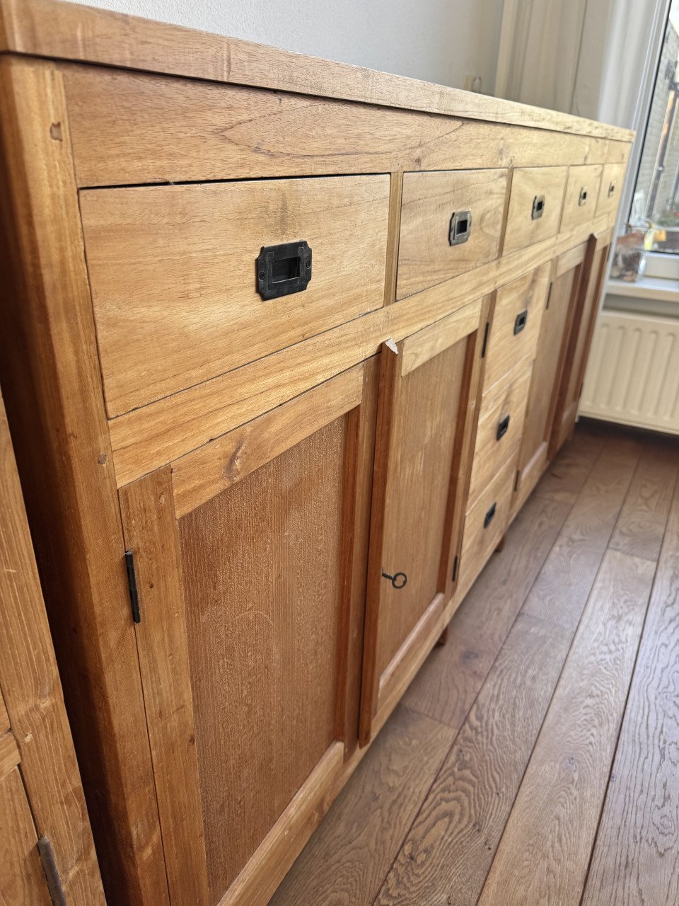Massief houten dressoir