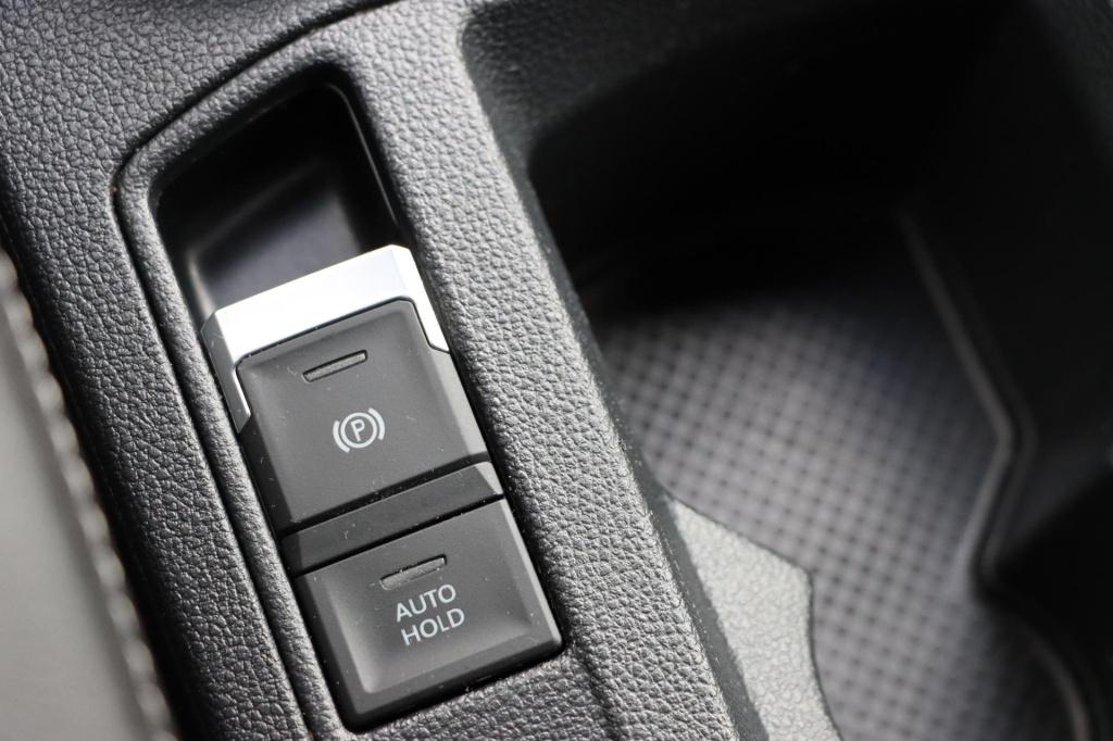 Volkswagen T-roc 1.5 tsi r-line 150pk dsg7