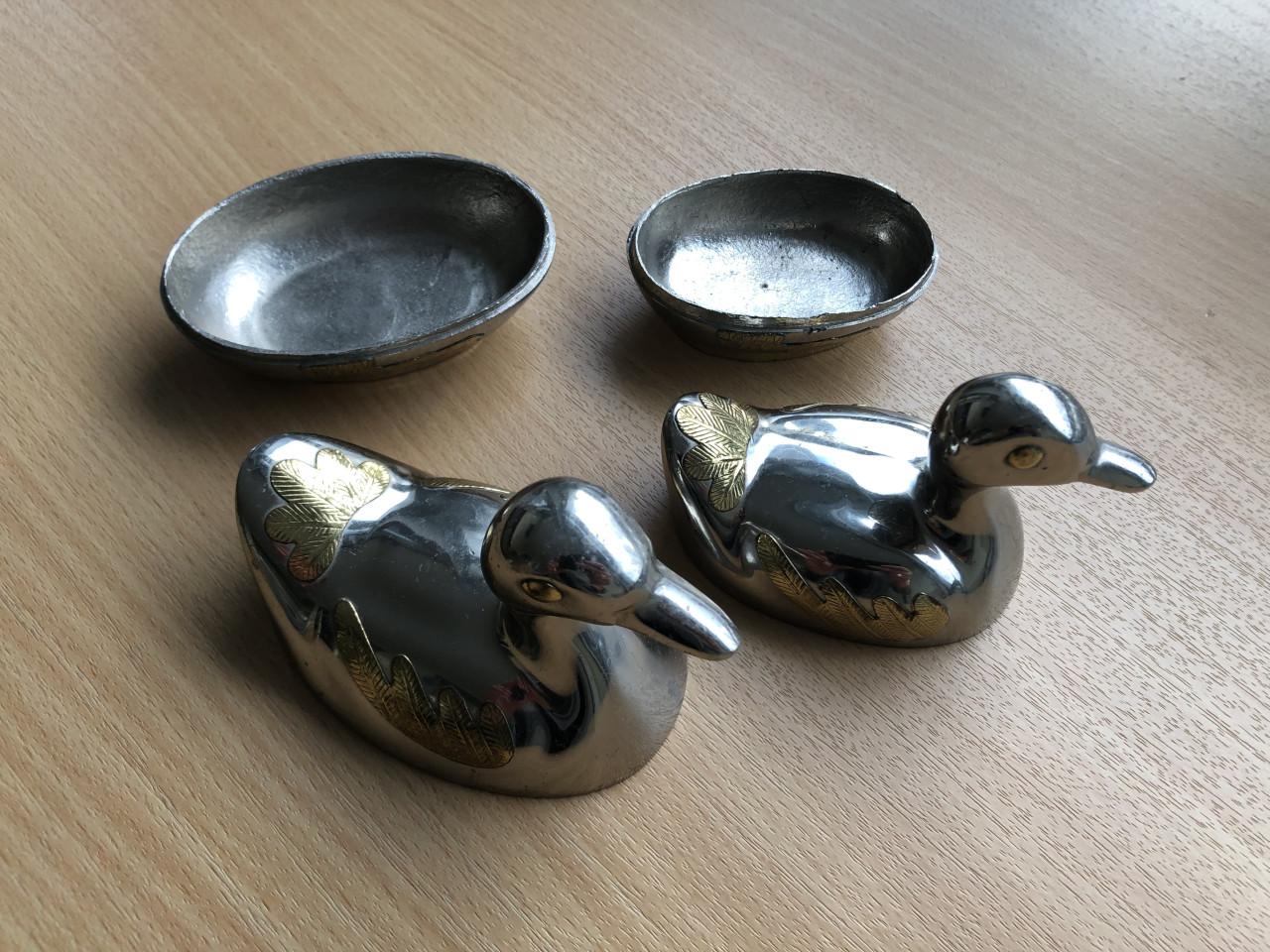 Twee vintage opbergdoosjes