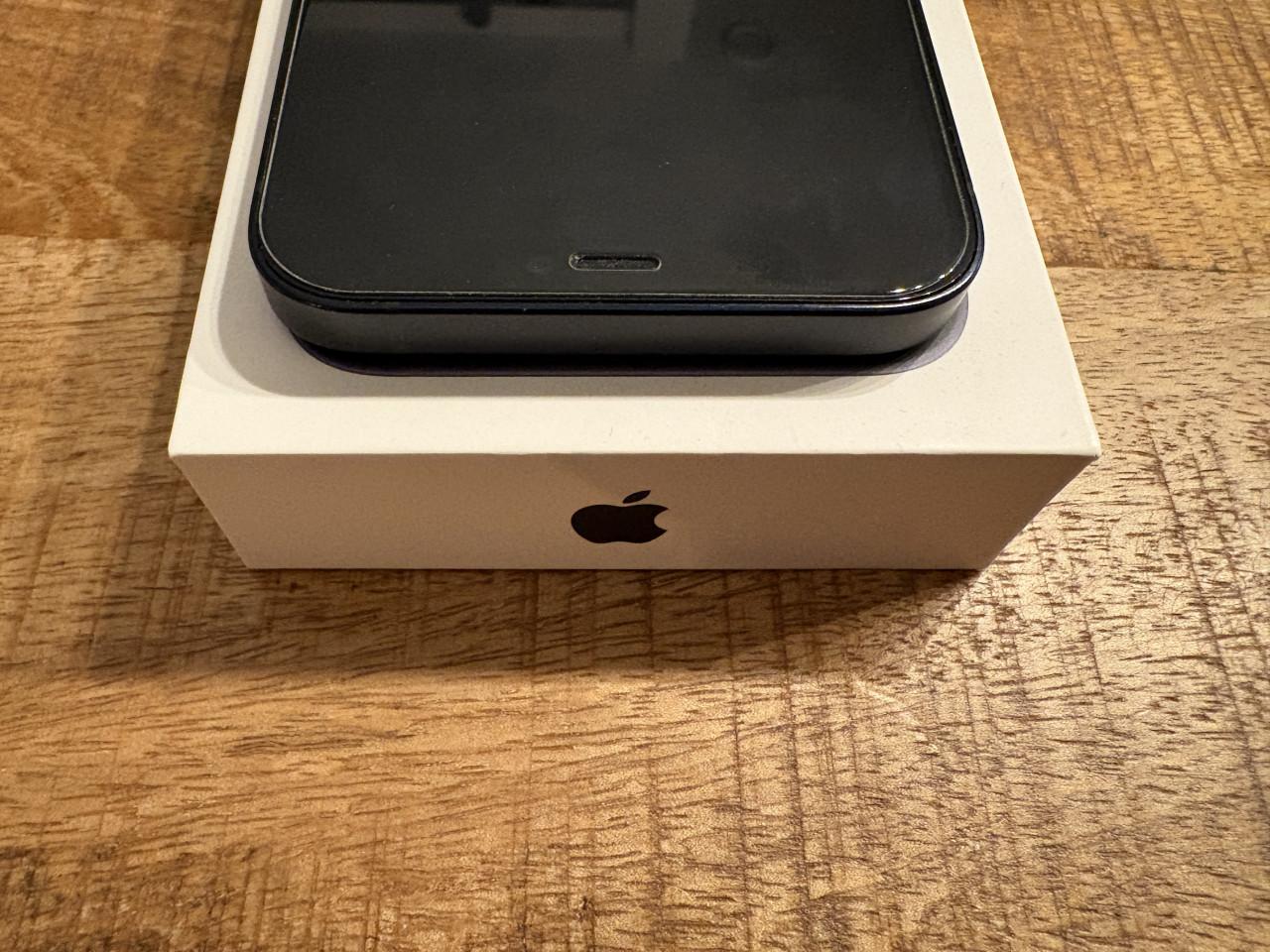 IPhone 12 64GB Zwart (A2403)