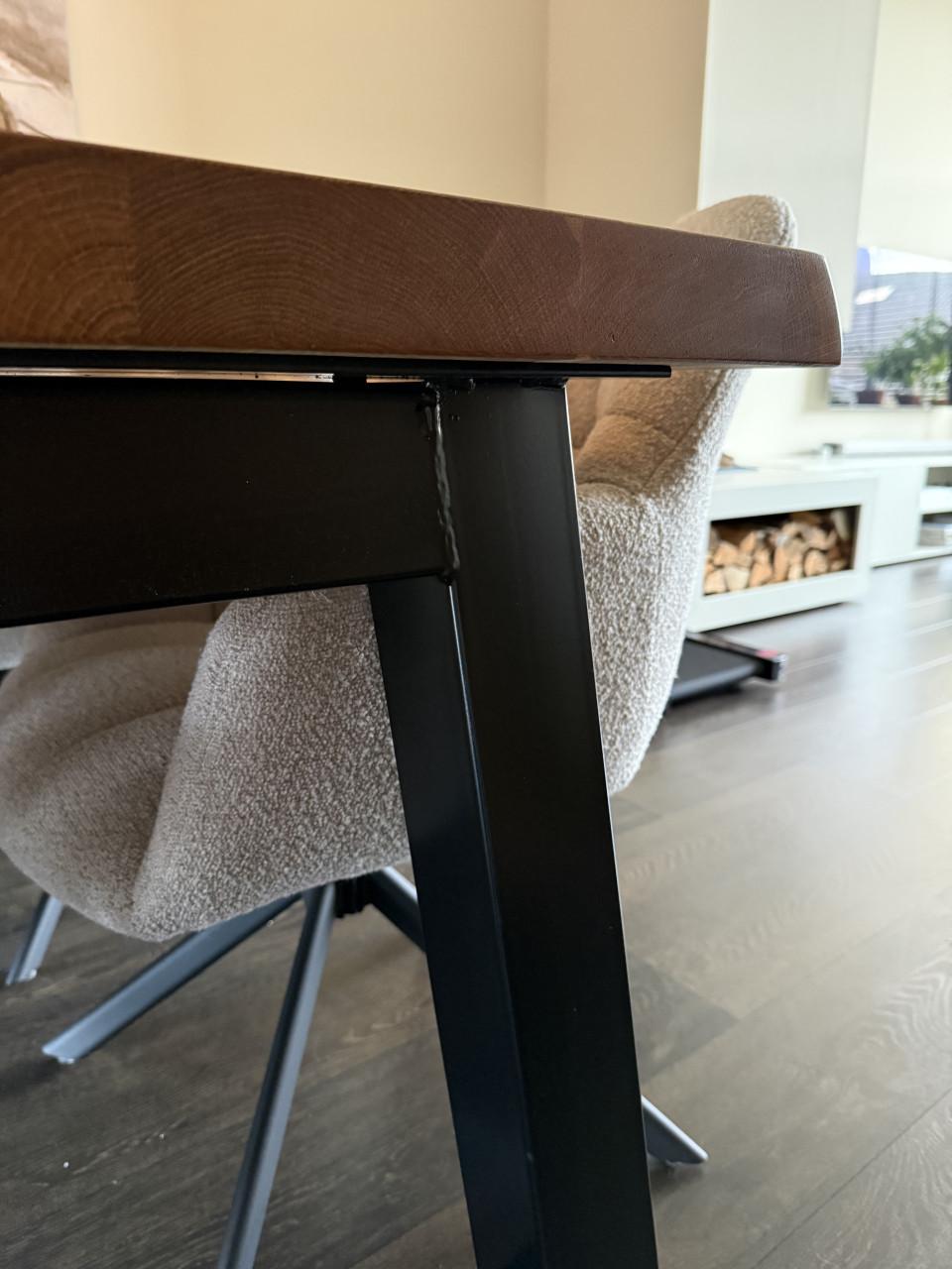 Massieve eiken tafel 220x100cm