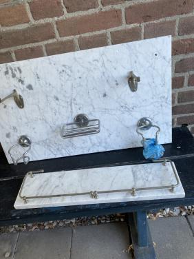 Badkamer planchet marmer