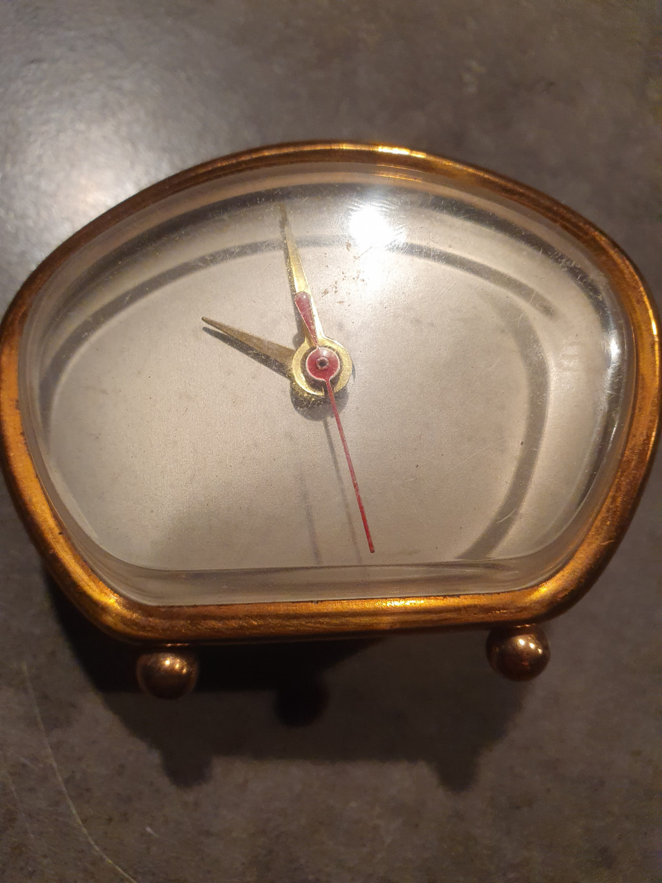 Heel leuke jaren 50/60 metalen tafelwekker (retro) in werkende staat...