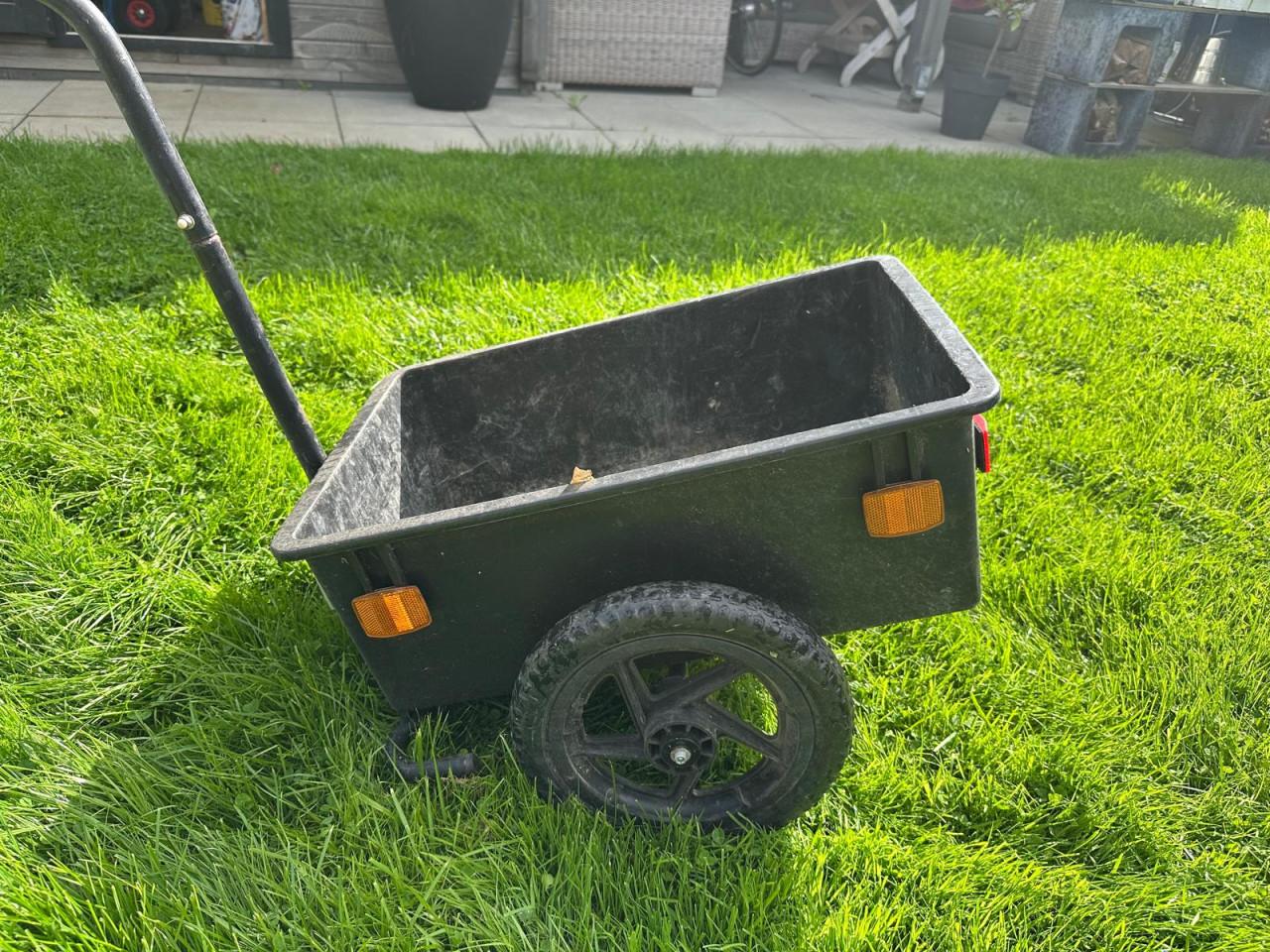 Fiets karretje te koop.