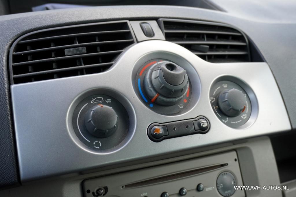 Renault Kangoo family 1.6-16v expression