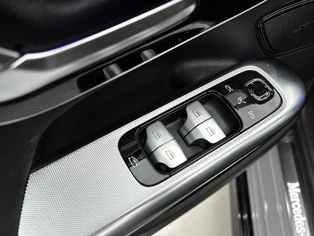 Mercedes-Benz Eqe 300 business solution amg 90 kwh | nightpakket | rijassis