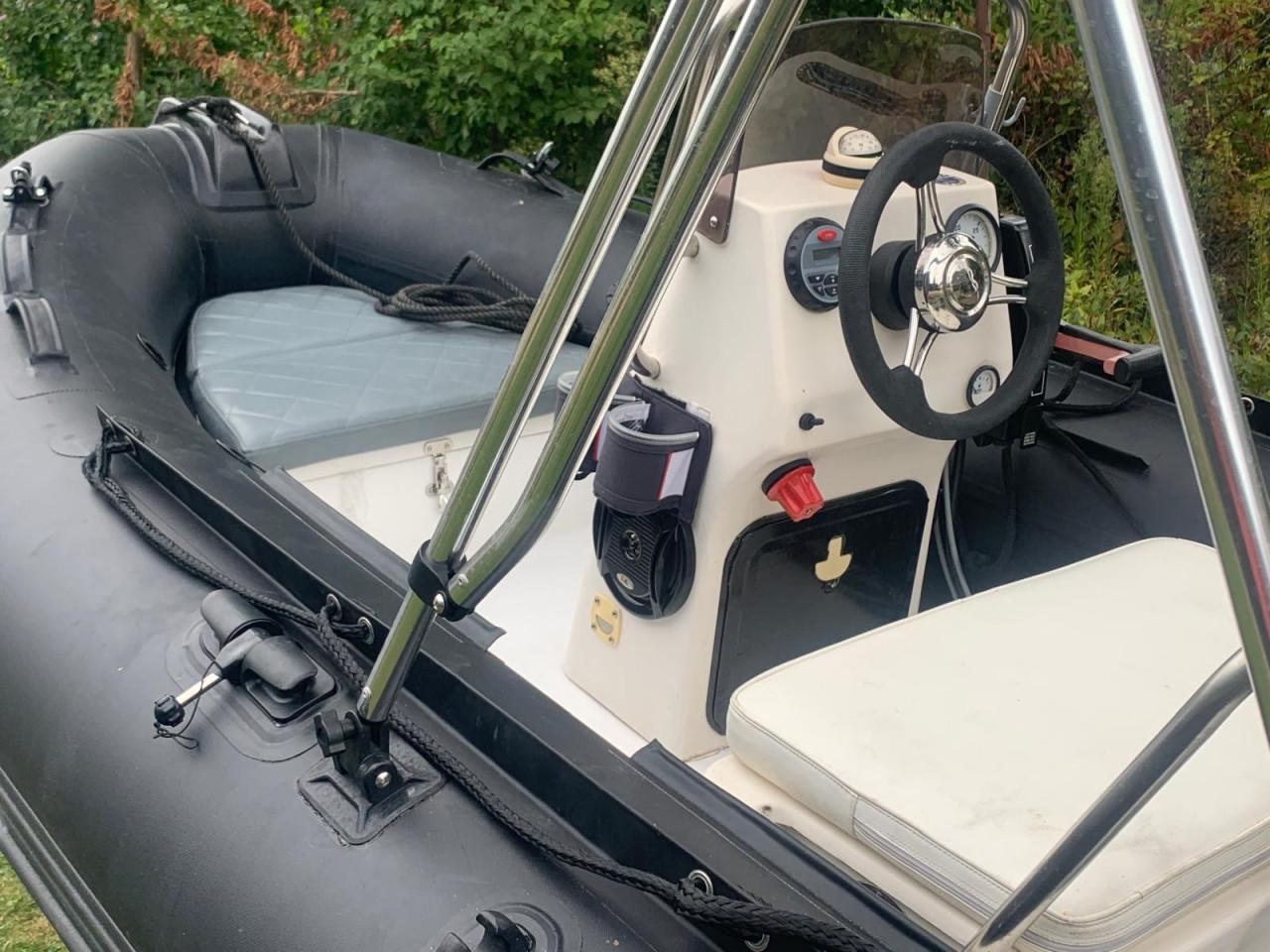 Ribboot 3.30 met15 pk motor