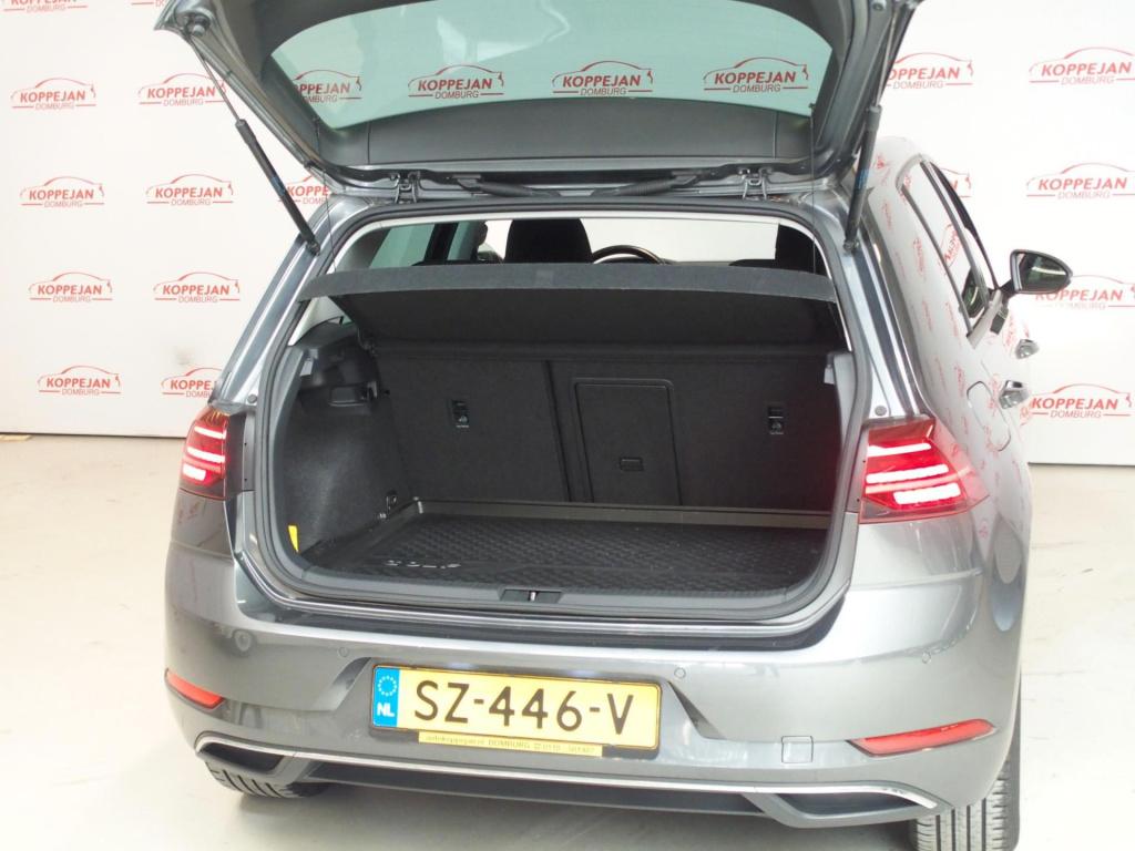 Volkswagen Golf 1.0 tsi comfortline business|stoelverwarming|all season ban