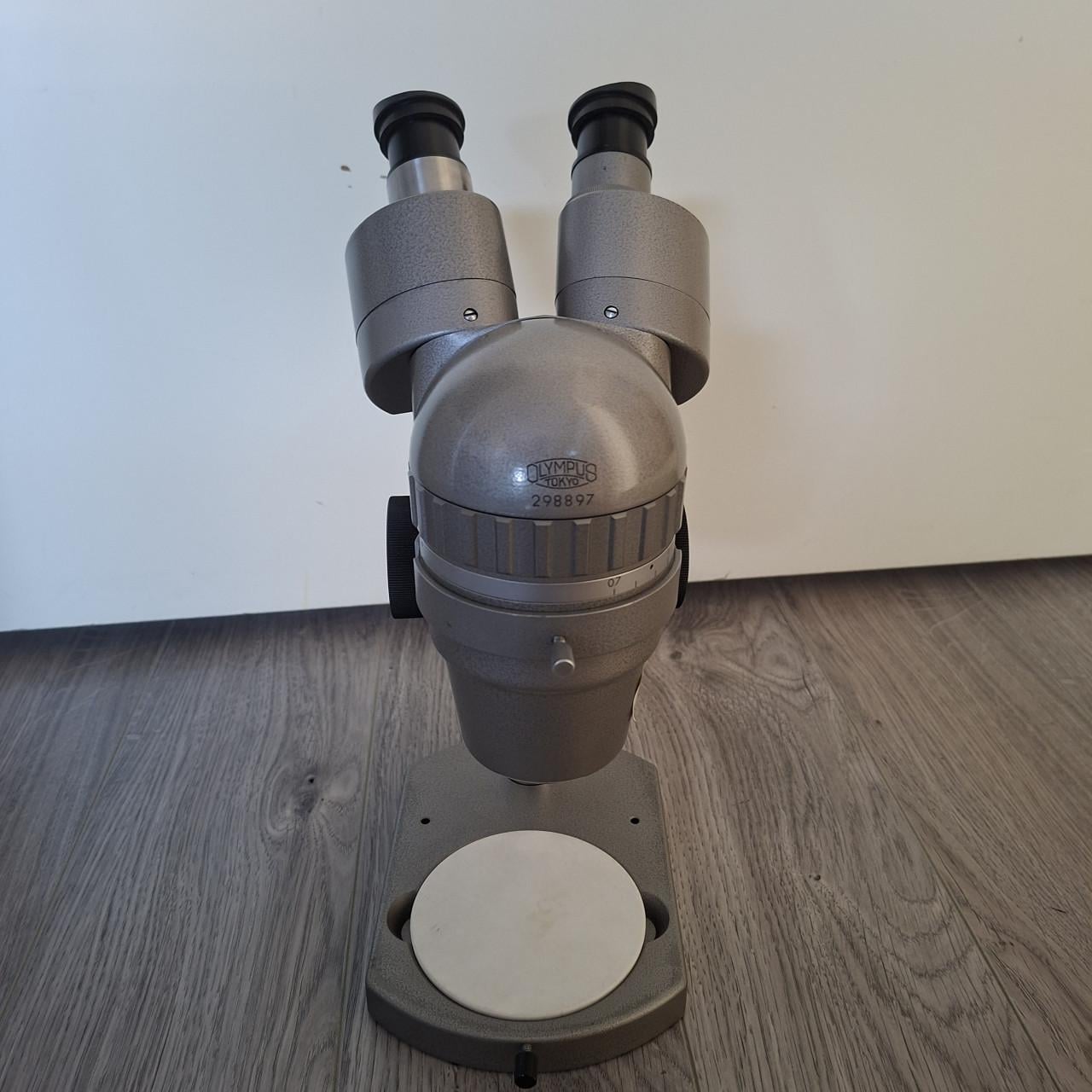 Olympus zoom sz-111 stereo microscope