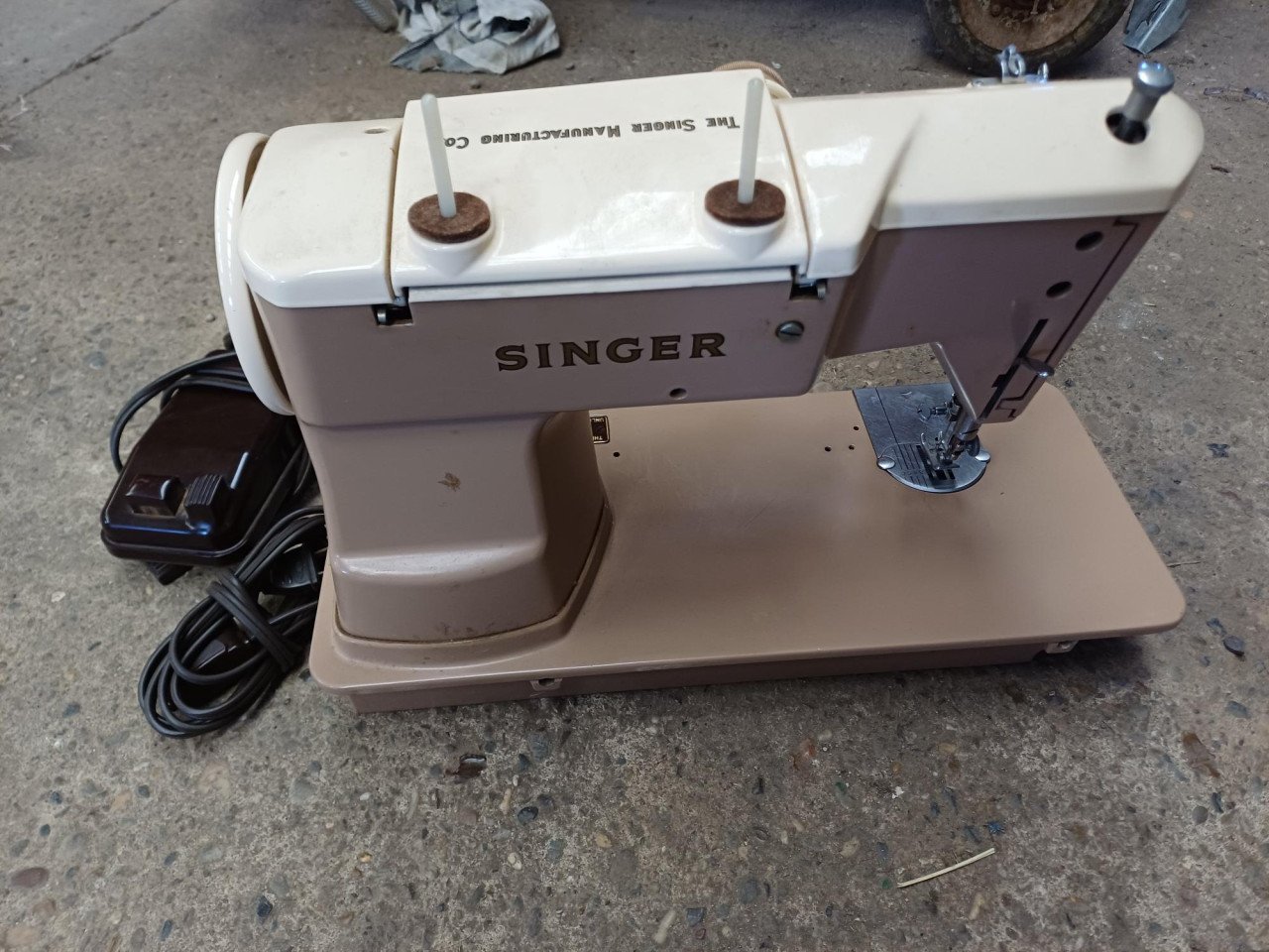 Naaimachine, merk SINGER