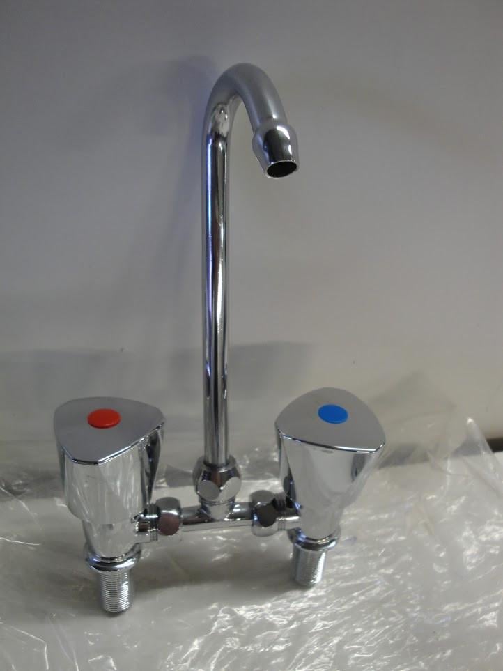 Waterkraan.  Type: MENGKRAAN met draaibare uitloop!