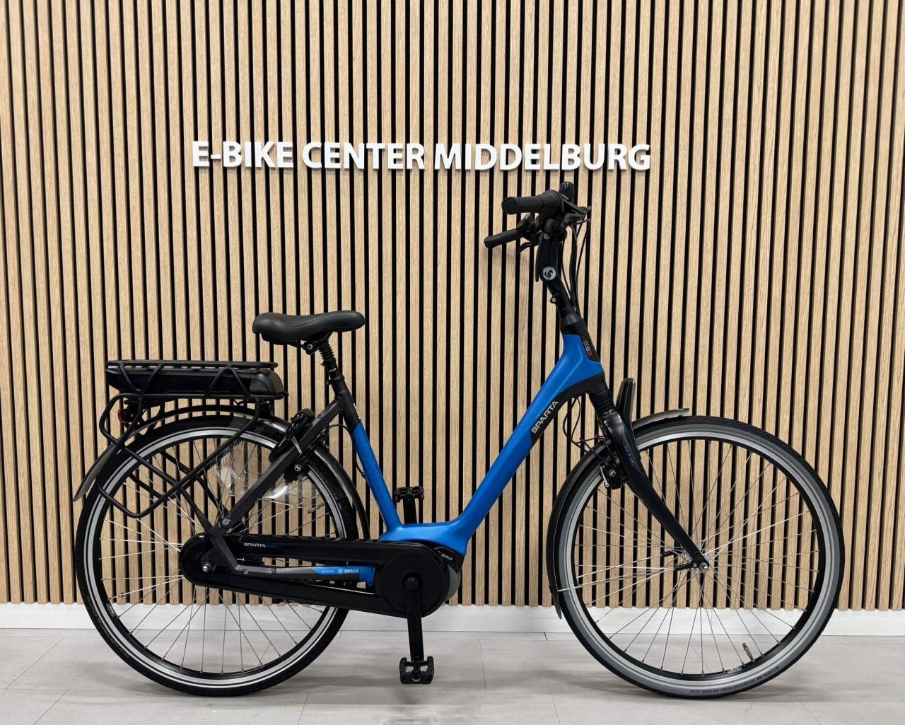 Sparta M8B Bosch Active Line Pus 53CM 400Wh