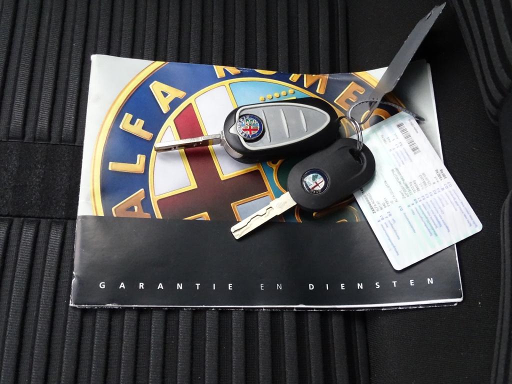 Alfa Romeo Giulietta 1.4 t distinctive 170pk automaat | bluetooth