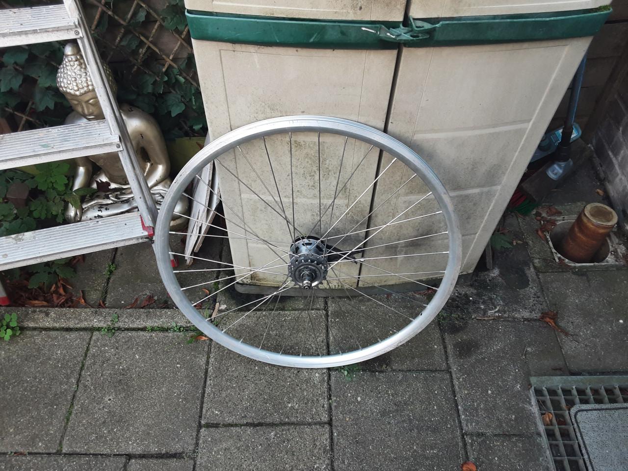 28 inch nexus achterwiel, 3 speed,rollerbrake rem