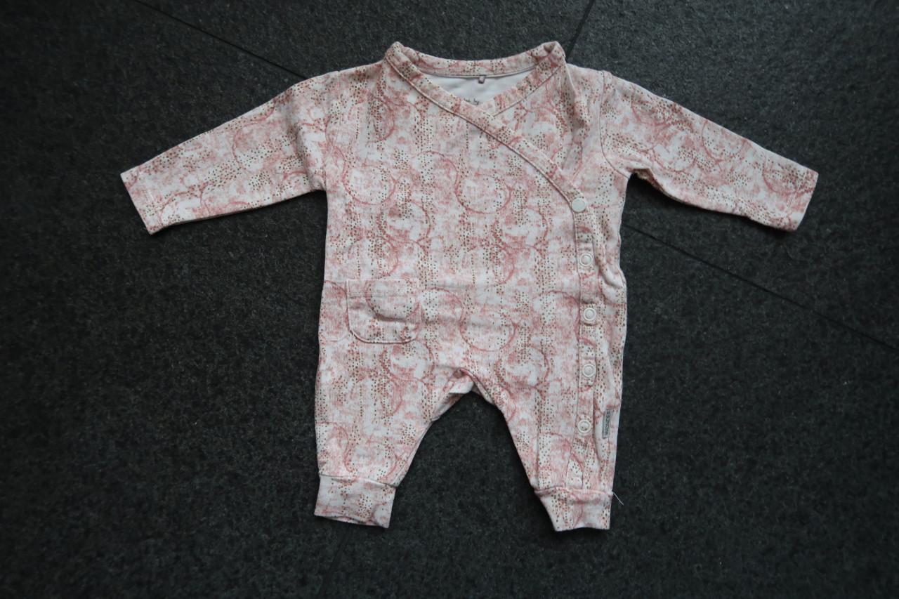 Baby box pakjes in maatje 44 en 50, zo goed als nieuw voor €2,00 per stuk