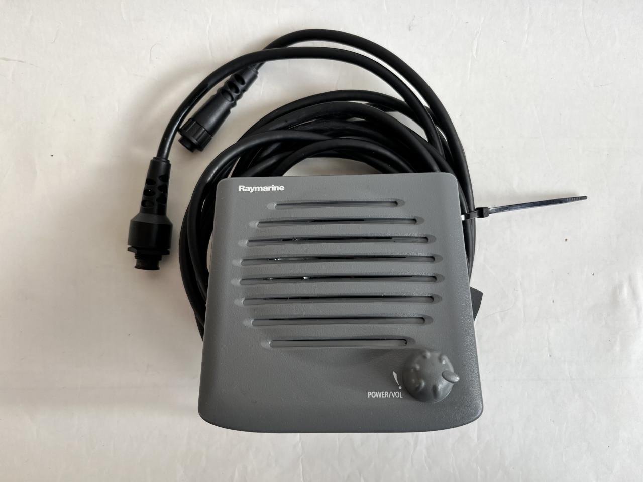 Raymarine Ray240E Extra luidsprekers met interne versterker | E45003