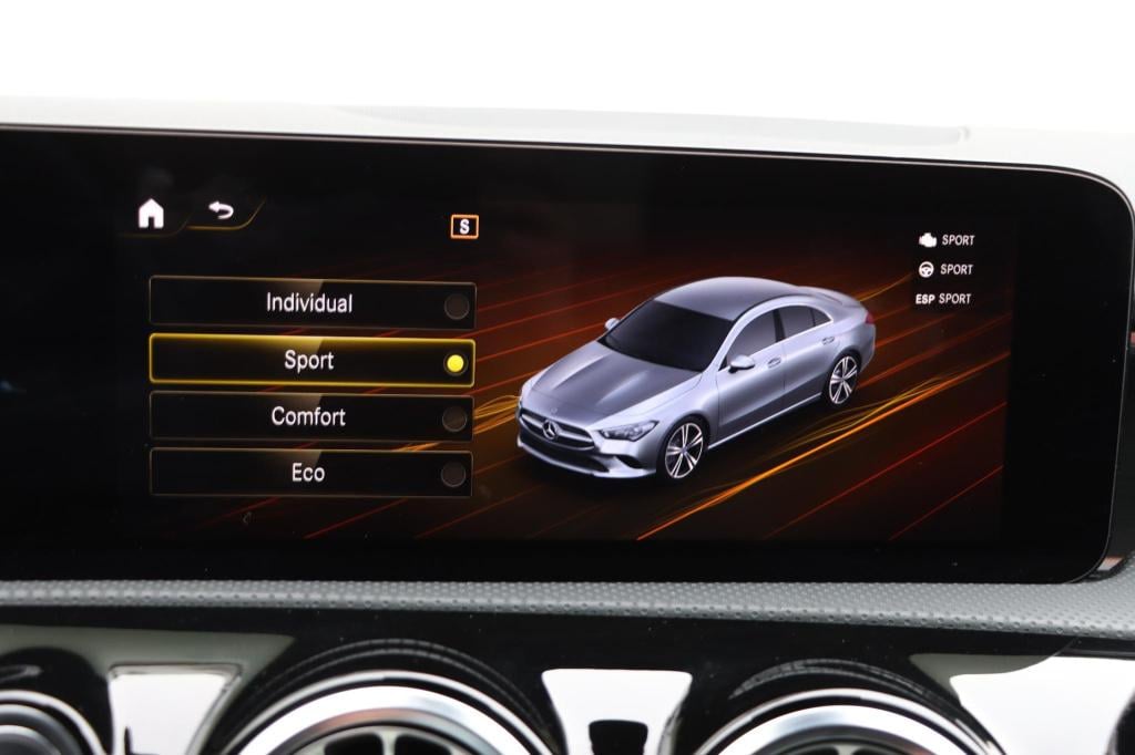 Mercedes-Benz Cla 200 amg line 163pk