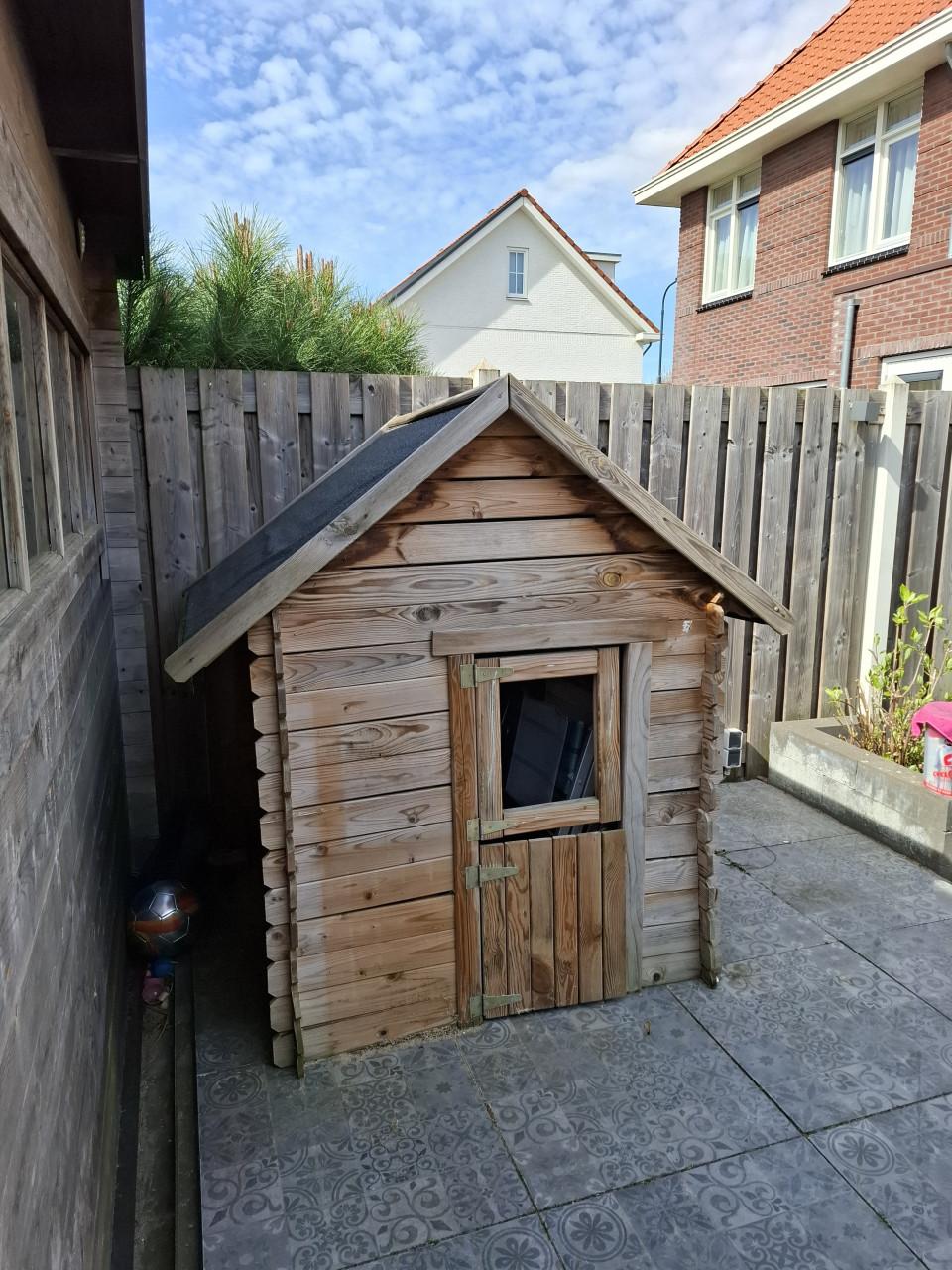 Speelhuisje hout