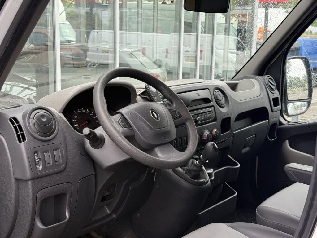 Renault Master t35 2.3 dci l2h2 | nl-auto | 1e eig | navi | cruisec. | trek